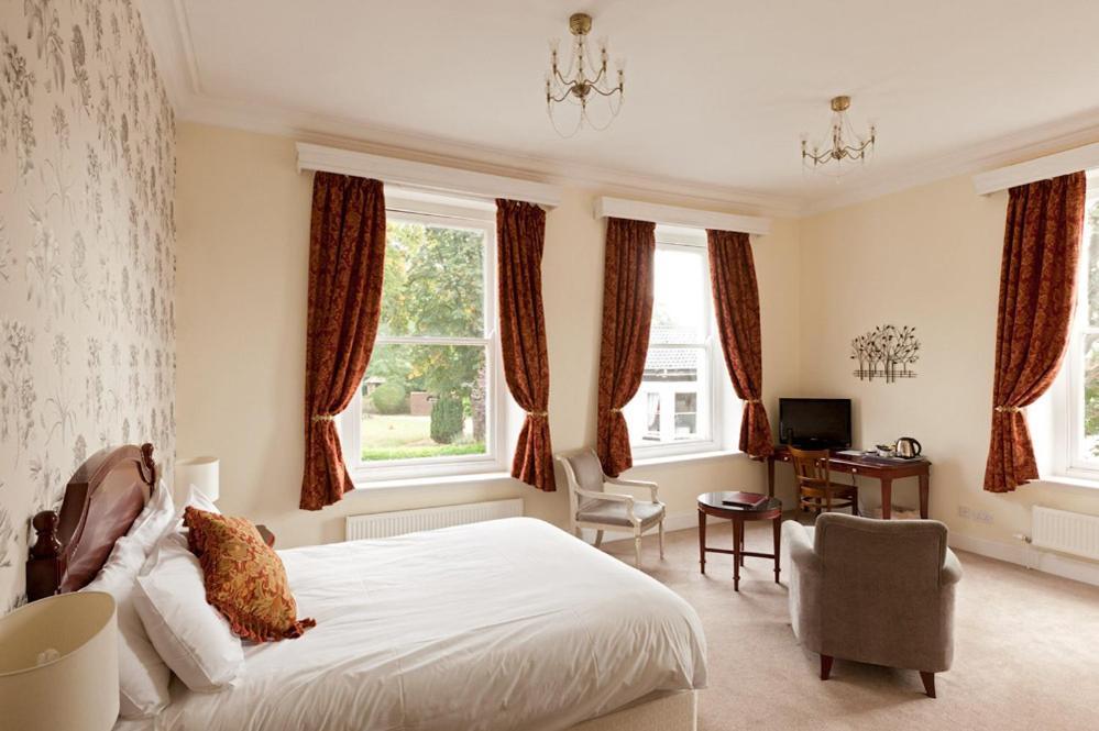 The Thomas Paine Hotel Тетфорд Экстерьер фото