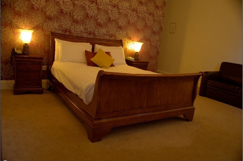 The Thomas Paine Hotel Тетфорд Экстерьер фото