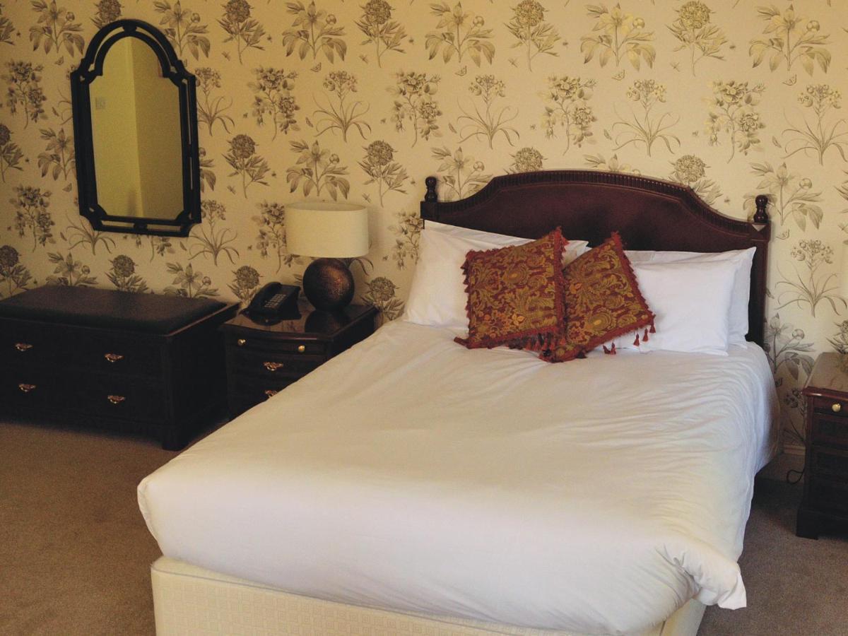 The Thomas Paine Hotel Тетфорд Номер фото