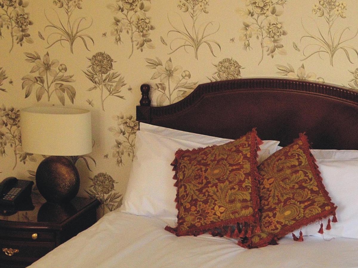 The Thomas Paine Hotel Тетфорд Экстерьер фото
